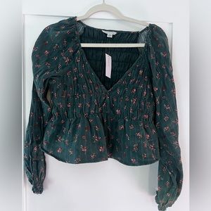 Brand New NWT American Eagle Crop Top Long Sleeve Green Floral size large